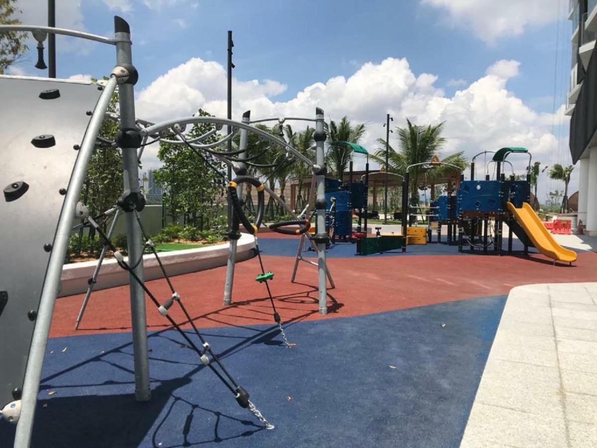 努沙再也Almas Puteri Harbour公寓 外观 照片
