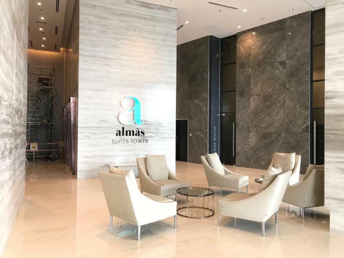努沙再也Almas Puteri Harbour公寓 外观 照片